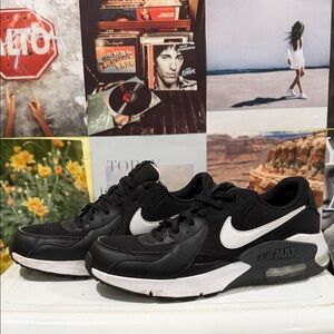 Nike Air Max Black and White Shoes